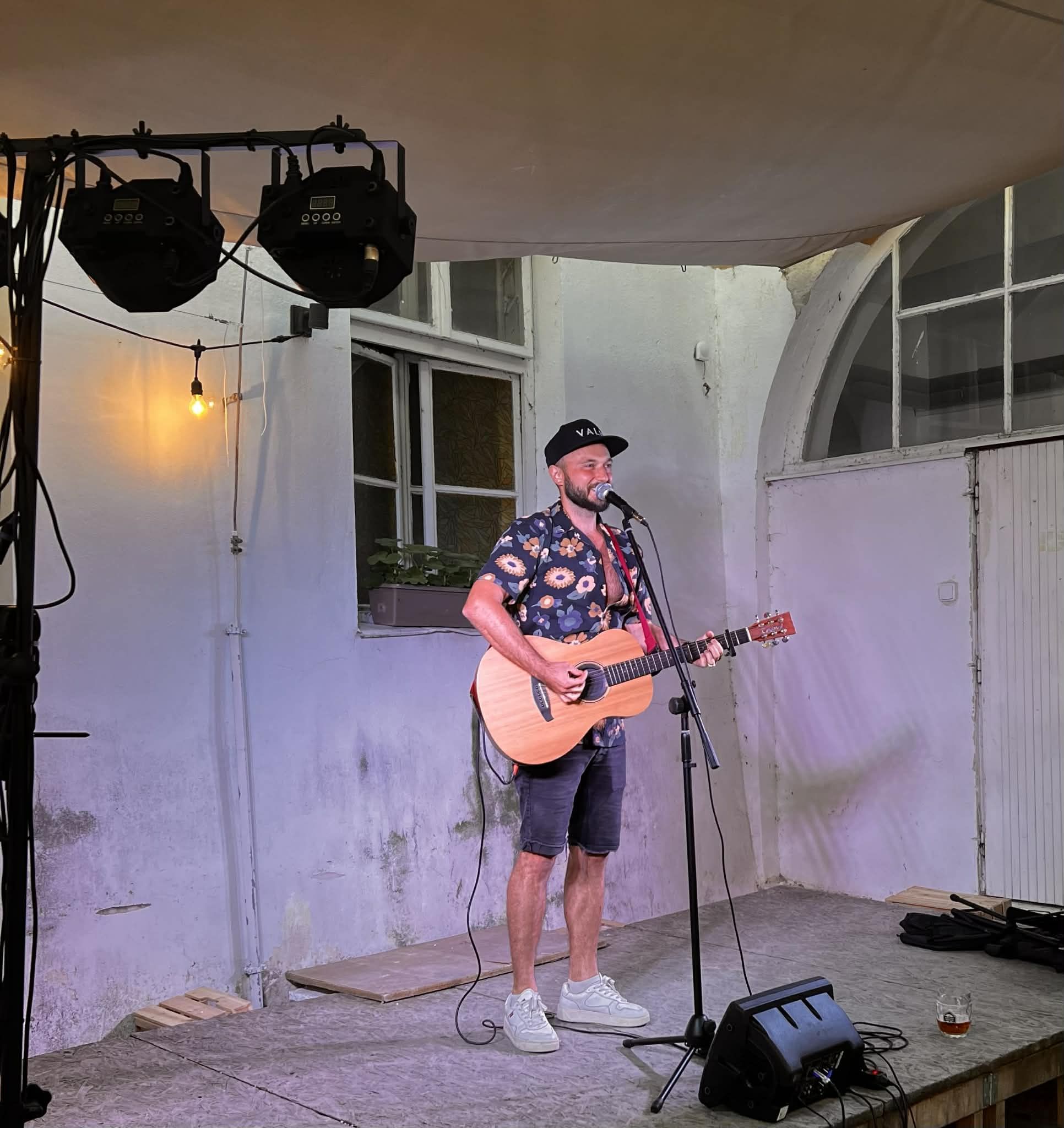 Živá hudba U Zajíce - Pepe Vališ