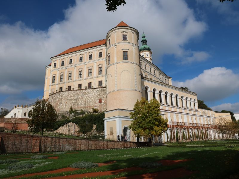 Přednáška "Padesátiny CHKO Pálava (zásadní momenty v běhu času)"